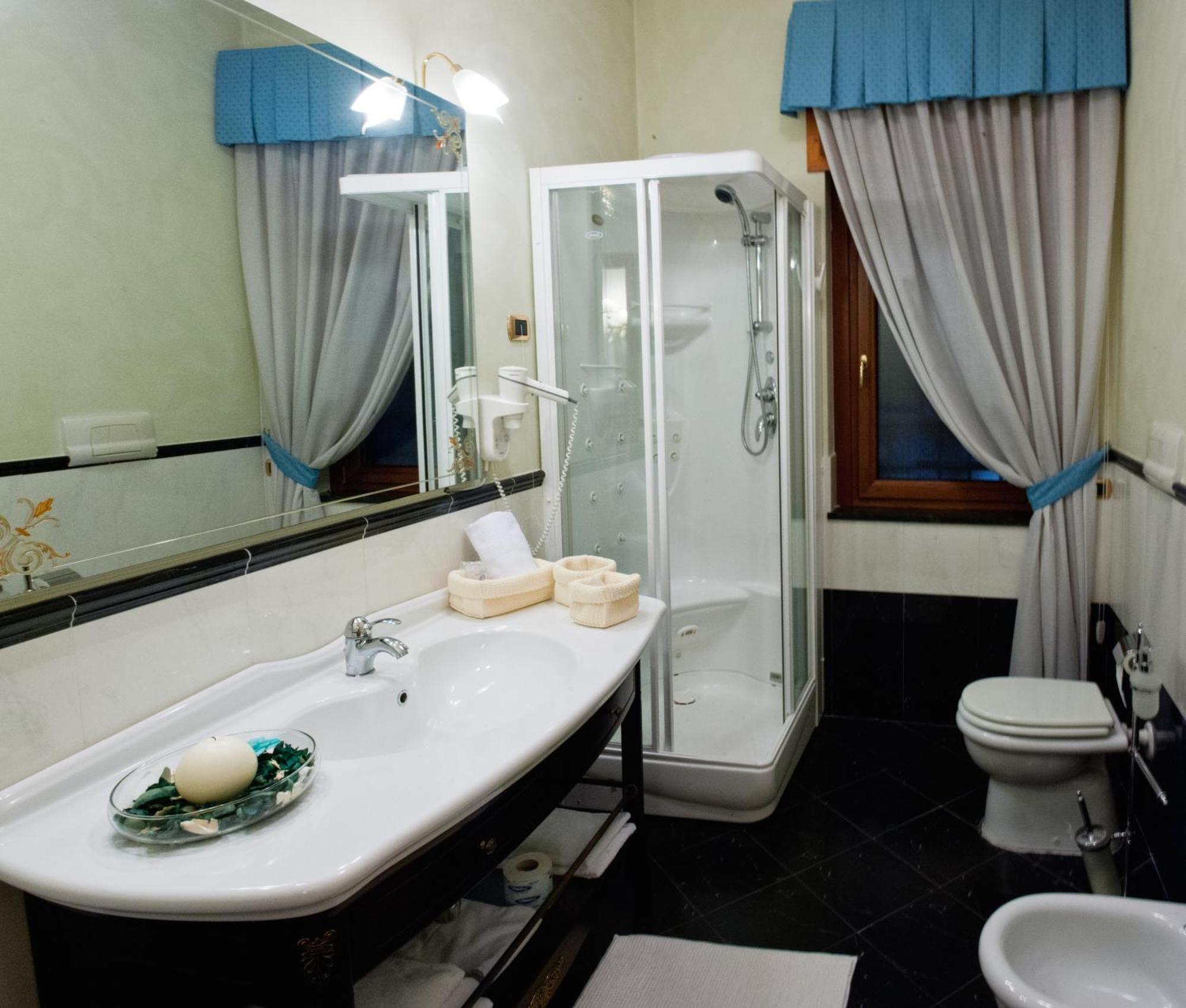 Hotel Capys Capua Rum bild